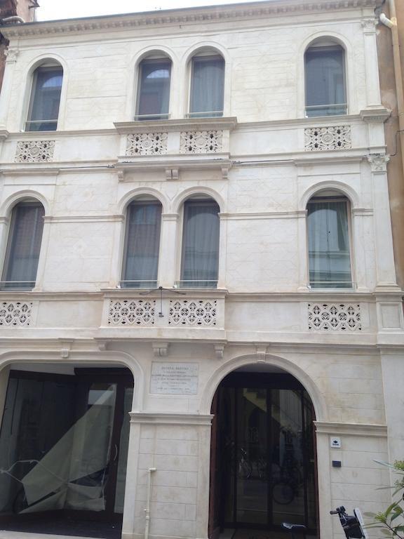 Borgoleoni 18 - Room And Breakfast Ferrara Exterior foto